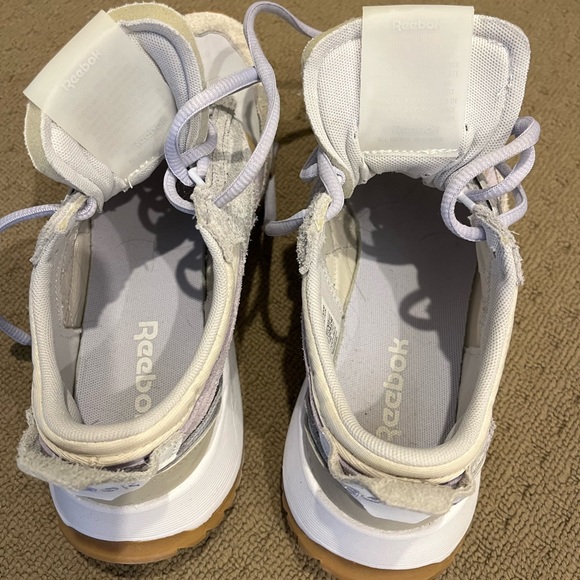 Reebok Classic Legacy Runners - Neutral tones (beige, grey, lilac) UK 5, EU 37.5 - Picture 9 of 11